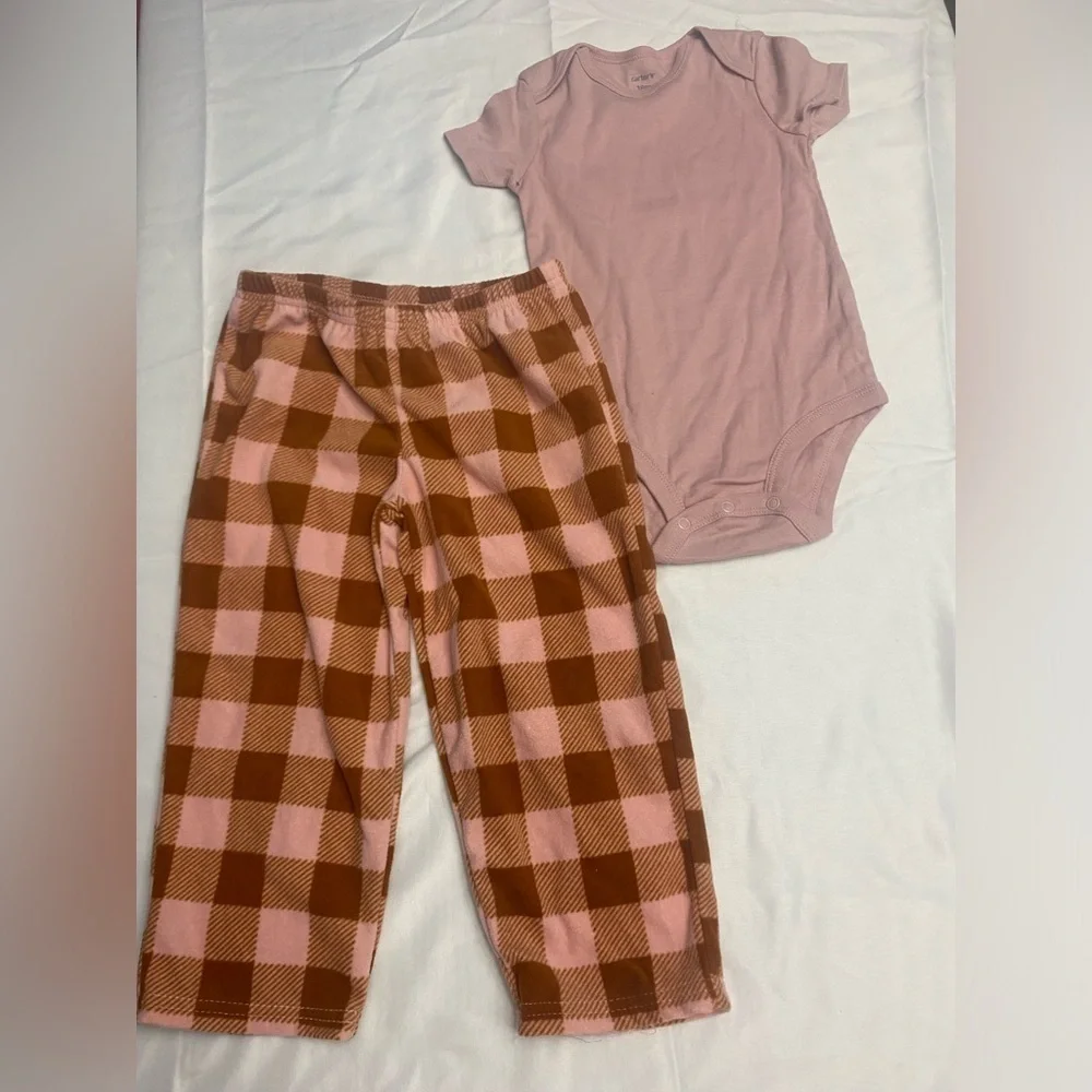 Carter’s baby girl 18 month 3pc set onesie and pants sweater NWOT